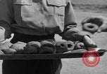 Standbild Vorbereitung der Teig Muttern Uijongbu Südkorea, 1954, aus Sekunde 5 historischem Filmmaterial Videoclip 65675051544