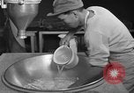 Standbild Vorbereitung der Teig Muttern Uijongbu Südkorea, 1954, aus Sekunde 31 historischem Filmmaterial Videoclip 65675051544