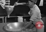 Standbild Vorbereitung der Teig Muttern Uijongbu Südkorea, 1954, aus Sekunde 44 historischem Filmmaterial Videoclip 65675051544
