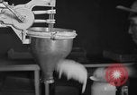 Standbild Vorbereitung der Teig Muttern Uijongbu Südkorea, 1954, aus Sekunde 48 historischem Filmmaterial Videoclip 65675051544