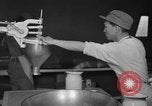 Standbild Vorbereitung der Teig Muttern Uijongbu Südkorea, 1954, aus Sekunde 53 historischem Filmmaterial Videoclip 65675051544