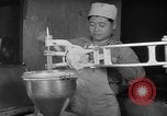 Standbild Vorbereitung der Teig Muttern Uijongbu Südkorea, 1954, aus Sekunde 62 historischem Filmmaterial Videoclip 65675051544