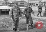 Standbild USA Soldaten Uijongbu Südkorea, 1954, aus Sekunde 16 historischem Filmmaterial Videoclip 65675051548