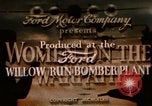 Standbild amerikanischen Frauen arbeiten in Zweiten Weltkrieg United States USA, 1943, aus Sekunde 12 historischem Filmmaterial Videoclip 65675051577