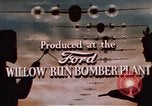 Standbild amerikanischen Frauen arbeiten in Zweiten Weltkrieg United States USA, 1943, aus Sekunde 17 historischem Filmmaterial Videoclip 65675051577