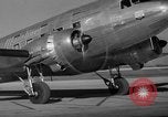 Image United Airlines service Mainliner DC-3 de New York à Chicago Chicago Illinois USA, 1937, de la seconde 7 séquences d'archives historiques vidéo 65675051611