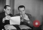 Image Whittaker Chambers documents de citrouille Washington DC USA, 1948, de la seconde 7 séquences d'archives historiques vidéo 65675051639