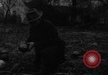 Image Whittaker Chambers documents de citrouille Washington DC USA, 1948, de la seconde 40 séquences d'archives historiques vidéo 65675051639