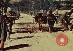 Standbild United States Marine Corps Okinawa Ryukyu Inseln, 1945, aus Sekunde 12 historischem Filmmaterial Videoclip 65675051654