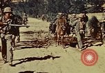 Standbild United States Marine Corps Okinawa Ryukyu Inseln, 1945, aus Sekunde 13 historischem Filmmaterial Videoclip 65675051654