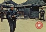 Standbild United States Marine Corps Okinawa Ryukyu Inseln, 1945, aus Sekunde 23 historischem Filmmaterial Videoclip 65675051654