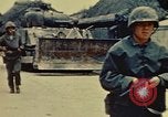 Standbild United States Marine Corps Okinawa Ryukyu Inseln, 1945, aus Sekunde 26 historischem Filmmaterial Videoclip 65675051654
