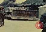 Standbild United States Marine Corps Okinawa Ryukyu Inseln, 1945, aus Sekunde 27 historischem Filmmaterial Videoclip 65675051654