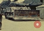Standbild United States Marine Corps Okinawa Ryukyu Inseln, 1945, aus Sekunde 29 historischem Filmmaterial Videoclip 65675051654