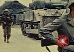 Standbild United States Marine Corps Okinawa Ryukyu Inseln, 1945, aus Sekunde 35 historischem Filmmaterial Videoclip 65675051654