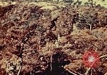 Standbild United States Marine Corps Okinawa Ryukyu Inseln, 1945, aus Sekunde 43 historischem Filmmaterial Videoclip 65675051654