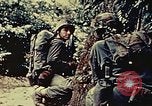 Standbild United States Marine Corps Okinawa Ryukyu Inseln, 1945, aus Sekunde 18 historischem Filmmaterial Videoclip 65675051655