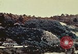 Standbild United States Marine Corps Okinawa Ryukyu Inseln, 1945, aus Sekunde 4 historischem Filmmaterial Videoclip 65675051656