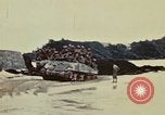 Standbild United States Marine Corps Okinawa Ryukyu Inseln, 1945, aus Sekunde 44 historischem Filmmaterial Videoclip 65675051656