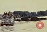 Standbild United States Marine Corps Okinawa Ryukyu Inseln, 1945, aus Sekunde 48 historischem Filmmaterial Videoclip 65675051656