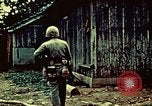 Standbild United States Marine Corps Okinawa Ryukyu Inseln, 1945, aus Sekunde 19 historischem Filmmaterial Videoclip 65675051657