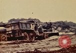 Standbild United States Marine Corps Okinawa Ryukyu Inseln, 1945, aus Sekunde 5 historischem Filmmaterial Videoclip 65675051660