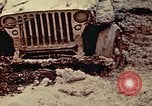 Standbild United States Marine Corps Okinawa Ryukyu Inseln, 1945, aus Sekunde 14 historischem Filmmaterial Videoclip 65675051660