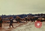Standbild United States Marine Corps Okinawa Ryukyu Inseln, 1945, aus Sekunde 55 historischem Filmmaterial Videoclip 65675051660