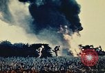 Standbild United States Marine Corps Okinawa Ryukyu Inseln, 1945, aus Sekunde 30 historischem Filmmaterial Videoclip 65675051661