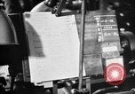 Standbild japanische Arbeiter in den Munitionsfabriken Japan, 1943, aus Sekunde 39 historischem Filmmaterial Videoclip 65675051698