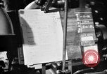 Standbild japanische Arbeiter in den Munitionsfabriken Japan, 1943, aus Sekunde 40 historischem Filmmaterial Videoclip 65675051698