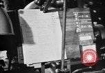 Standbild japanische Arbeiter in den Munitionsfabriken Japan, 1943, aus Sekunde 41 historischem Filmmaterial Videoclip 65675051698