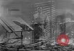 Standbild Vergleich der konventionellen Bomben mit incendiaries Florida United States USA, 1945, aus Sekunde 1 historischem Filmmaterial Videoclip 65675051710