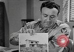 Standbild Vergleich der konventionellen Bomben mit incendiaries Florida United States USA, 1945, aus Sekunde 41 historischem Filmmaterial Videoclip 65675051710