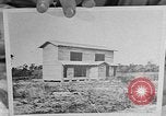 Standbild Vergleich der konventionellen Bomben mit incendiaries Florida United States USA, 1945, aus Sekunde 46 historischem Filmmaterial Videoclip 65675051710