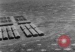 Standbild Tests von Brandbomben gegen hölzerne Strukturen Florida United States USA, 1945, aus Sekunde 6 historischem Filmmaterial Videoclip 65675051711