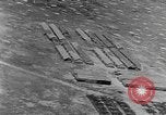 Standbild Tests von Brandbomben gegen hölzerne Strukturen Florida United States USA, 1945, aus Sekunde 37 historischem Filmmaterial Videoclip 65675051711