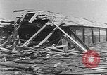 Standbild Tests von Brandbomben gegen hölzerne Strukturen Florida United States USA, 1945, aus Sekunde 39 historischem Filmmaterial Videoclip 65675051711