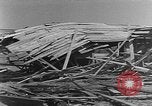 Standbild Tests von Brandbomben gegen hölzerne Strukturen Florida United States USA, 1945, aus Sekunde 47 historischem Filmmaterial Videoclip 65675051711