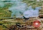 Standbild Schlacht von Okinawa Okinawa Ryukyu Inseln, 1945, aus Sekunde 25 historischem Filmmaterial Videoclip 65675051715