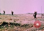 Standbild Schlacht von Okinawa Okinawa Ryukyu Inseln, 1945, aus Sekunde 29 historischem Filmmaterial Videoclip 65675051717