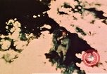 Standbild Schlacht von Okinawa Okinawa Ryukyu Inseln, 1945, aus Sekunde 24 historischem Filmmaterial Videoclip 65675051721