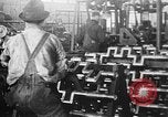 Immagine di Costruzione di DH-4 aeroplani United States USA, 1918, secondo 36 filmato di repertorio 65675051726