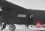 Immagine di Primo volo in aeroplano da Stati Uniti d'America alle Hawaii Oakland California USA, 1927, secondo 12 filmato di repertorio 65675051734