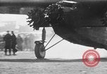 Immagine di Primo volo in aeroplano da Stati Uniti d'America alle Hawaii Oakland California USA, 1927, secondo 29 filmato di repertorio 65675051734
