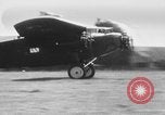 Immagine di Primo volo in aeroplano da Stati Uniti d'America alle Hawaii Oakland California USA, 1927, secondo 31 filmato di repertorio 65675051734