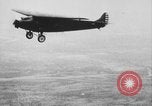 Immagine di Primo volo in aeroplano da Stati Uniti d'America alle Hawaii Oakland California USA, 1927, secondo 55 filmato di repertorio 65675051734