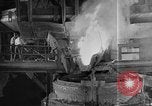 Image Les travailleurs de l'acier découpé sur le brouillard United States USA, 1943, de la seconde 23 séquences d'archives historiques vidéo 65675051747