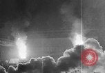 Image Les travailleurs de l'acier découpé sur le brouillard United States USA, 1943, de la seconde 36 séquences d'archives historiques vidéo 65675051747
