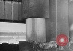 Image Les travailleurs de l'acier découpé sur le brouillard United States USA, 1943, de la seconde 40 séquences d'archives historiques vidéo 65675051747